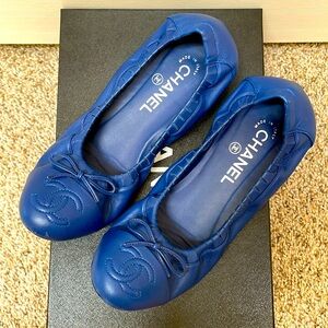Chanel Classic Captoe Stretch Scrunch Ballerina Ballet Flats Blue Size 38